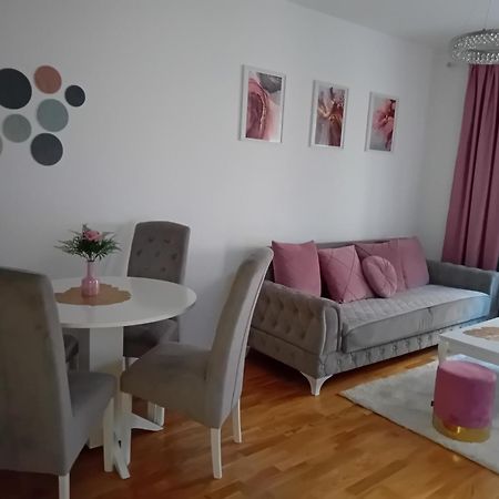 Skyline Apartment Bijeljina Exteriör bild
