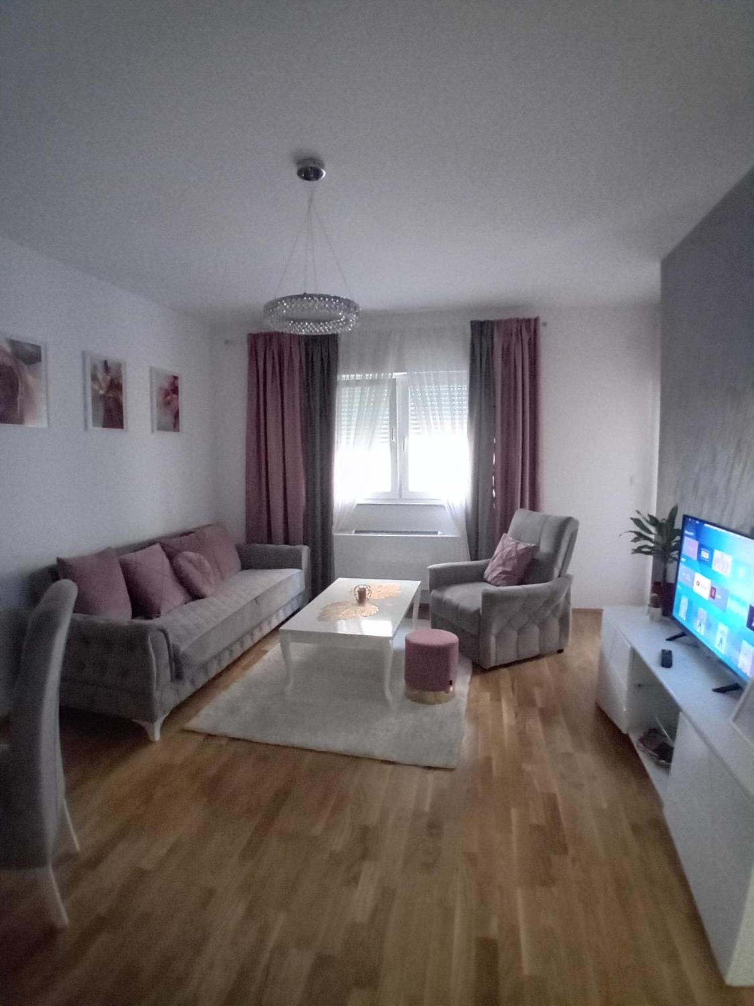 Skyline Apartment Bijeljina Exteriör bild